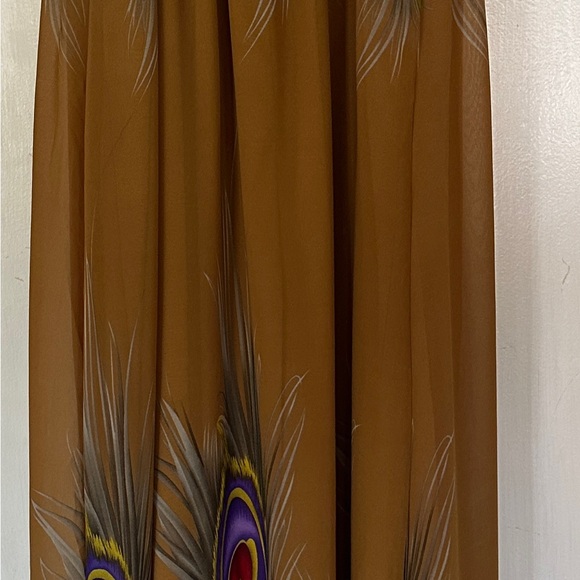 Peacock Print Silk Gown - Picture 6 of 9